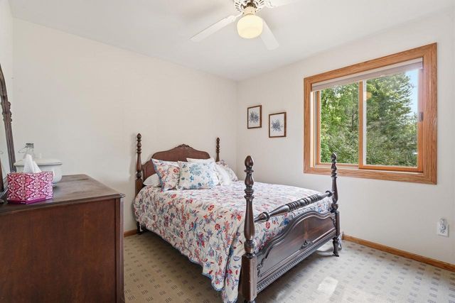 800 Sunset Drive, Cottage Grove, WI 53527