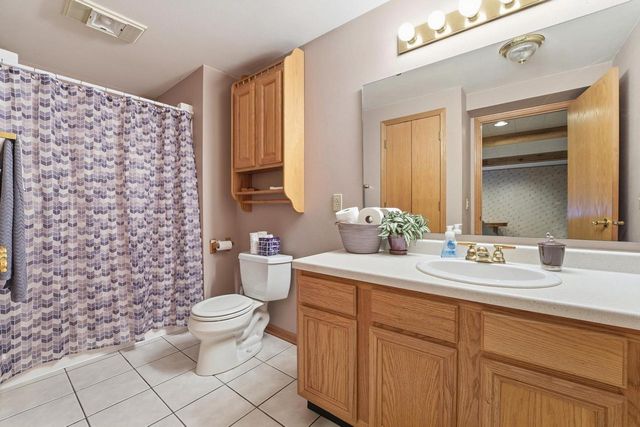 800 Sunset Drive, Cottage Grove, WI 53527