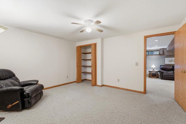 800 Sunset Drive, Cottage Grove, WI 53527