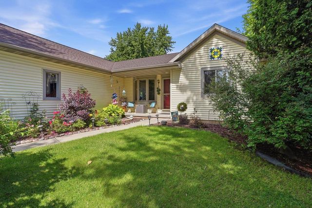 800 Sunset Drive, Cottage Grove, WI 53527