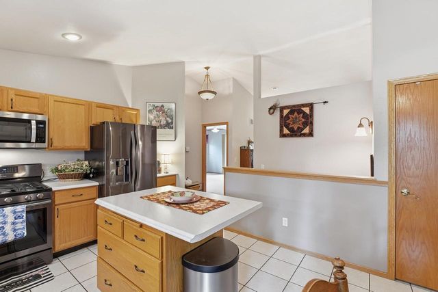800 Sunset Drive, Cottage Grove, WI 53527