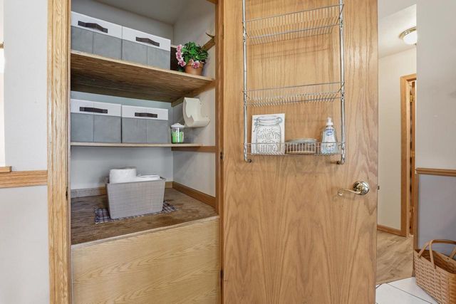 800 Sunset Drive, Cottage Grove, WI 53527