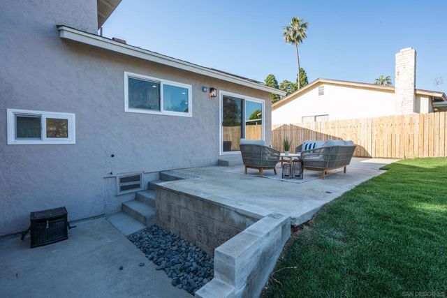 6165 Agee St, San Diego, CA 92122