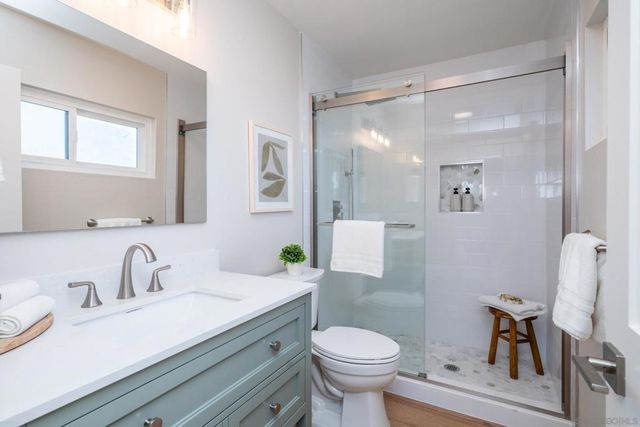 6165 Agee St, San Diego, CA 92122