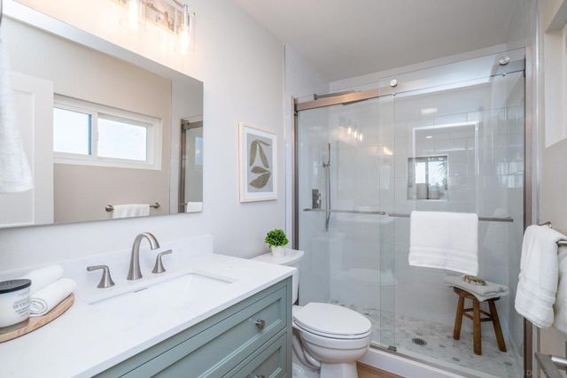 6165 Agee St, San Diego, CA 92122