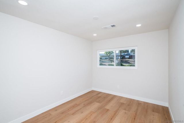 6165 Agee St, San Diego, CA 92122