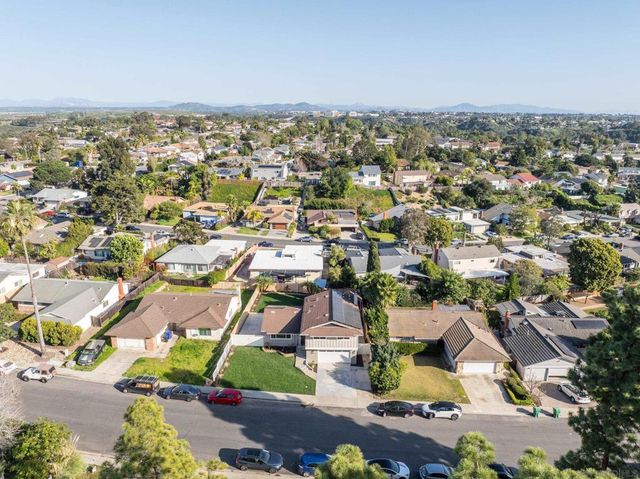 6165 Agee St, San Diego, CA 92122