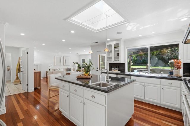 20660 Lomita Avenue, Saratoga, CA 95070