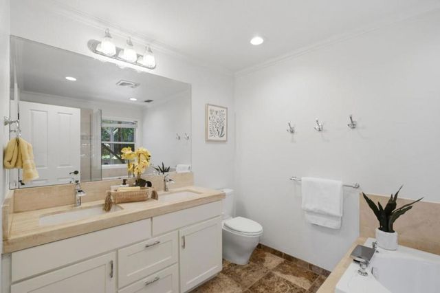 20660 Lomita Avenue, Saratoga, CA 95070