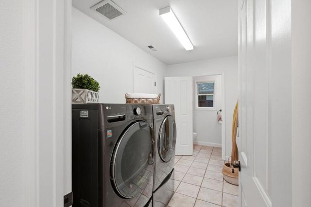 20660 Lomita Avenue, Saratoga, CA 95070