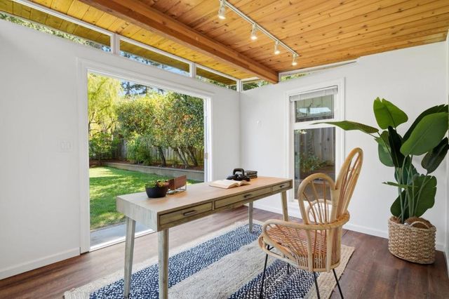 20660 Lomita Avenue, Saratoga, CA 95070