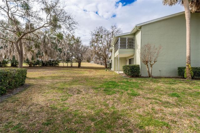 600 FAIRWAYS CIRCLE B, Ocala, FL 34472