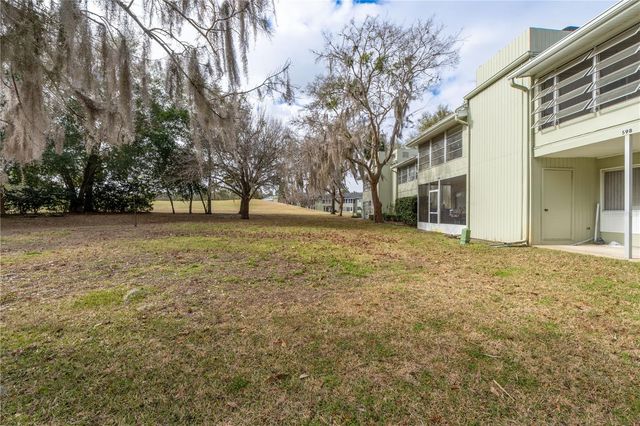 600 FAIRWAYS CIRCLE B, Ocala, FL 34472