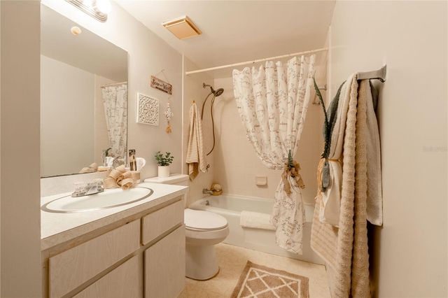 600 FAIRWAYS CIRCLE B, Ocala, FL 34472