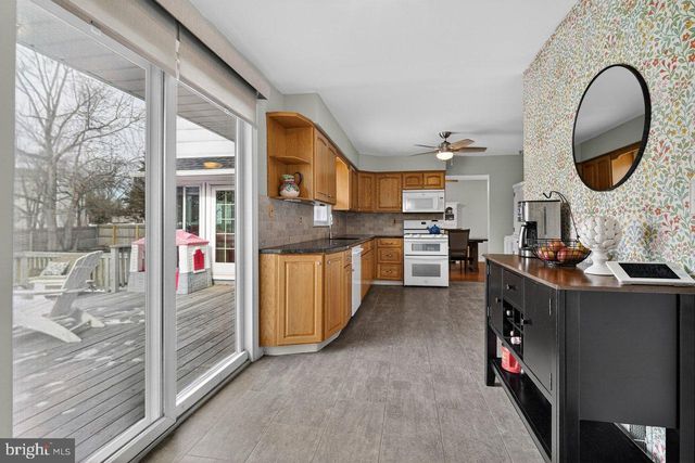 552 N MAIN ST, Hightstown, NJ 08520