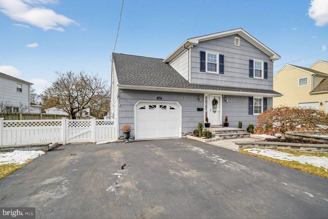 552 N MAIN ST, Hightstown, NJ 08520