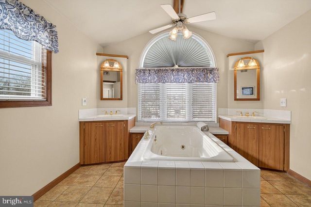 552 N MAIN ST, Hightstown, NJ 08520