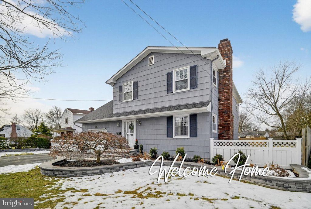 552 N MAIN ST, Hightstown, NJ 08520