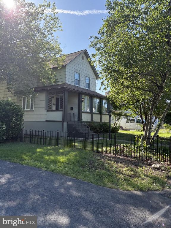 29 LINCOLN AVE, Clementon, NJ 08021