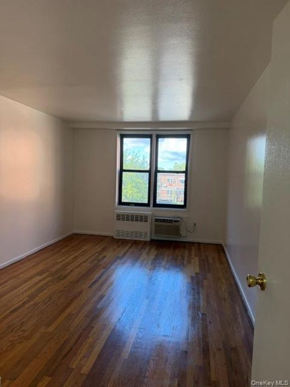 144-63 35th Avenue 3M, Flushing, NY 11354 — photo 2