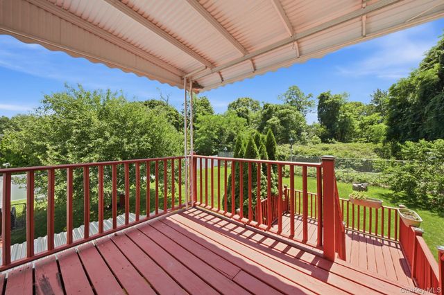 58 Oakridge Drive, Bay Shore, NY 11706