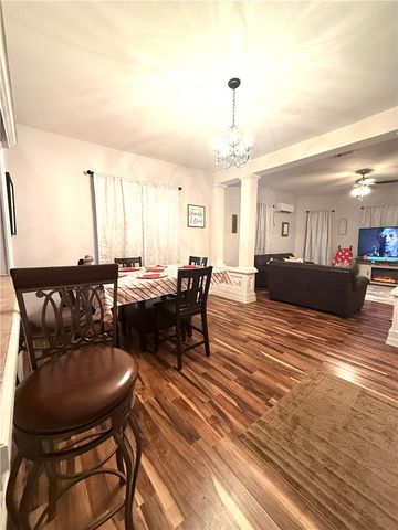420 E 4th St, Alice, TX 78332