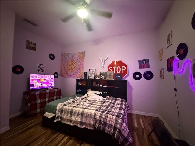 420 E 4th St, Alice, TX 78332
