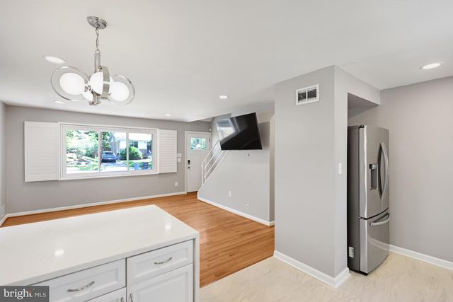 208 N FURMAN ST, Alexandria, VA 22304