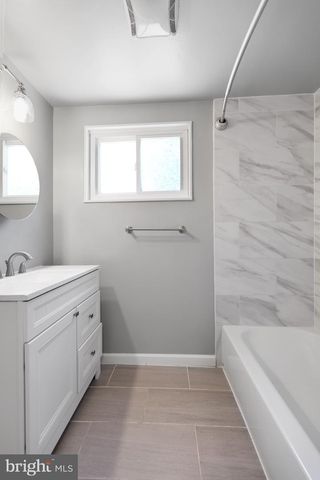 208 N FURMAN ST, Alexandria, VA 22304