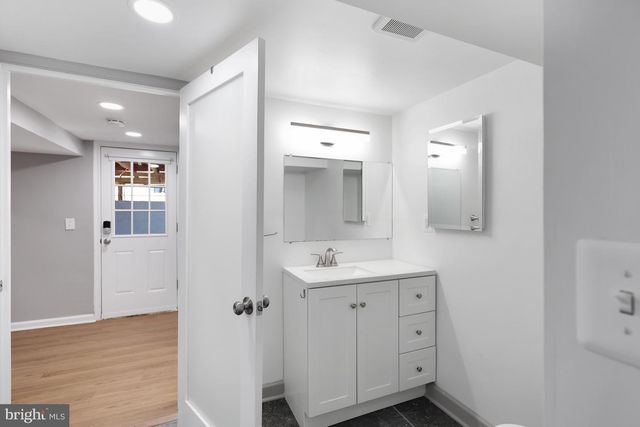 208 N FURMAN ST, Alexandria, VA 22304