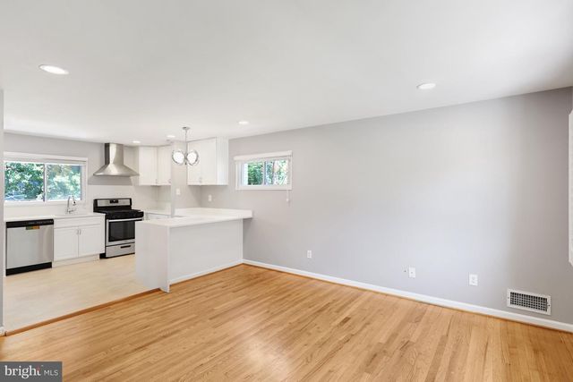 208 N FURMAN ST, Alexandria, VA 22304