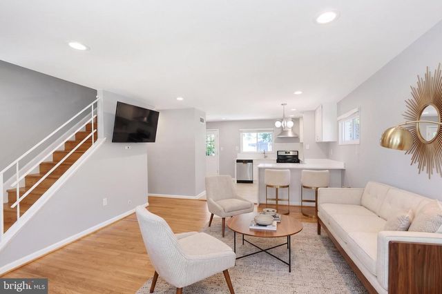 208 N FURMAN ST, Alexandria, VA 22304