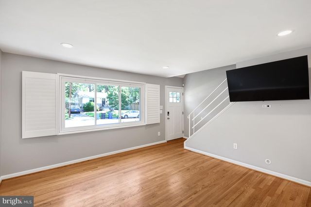 208 N FURMAN ST, Alexandria, VA 22304