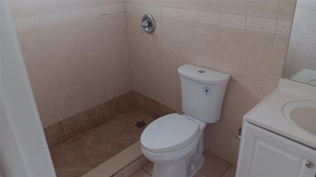 2721 NE 7th Ter, Pompano Beach, FL 33064