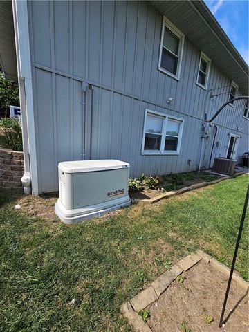 612 Leslie Drive, Independence, MO 64055