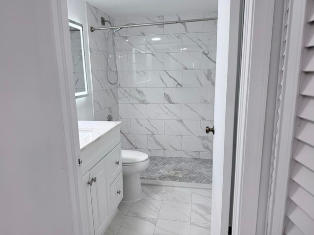 300 E Club Circle 107, Boca Raton, FL 33431