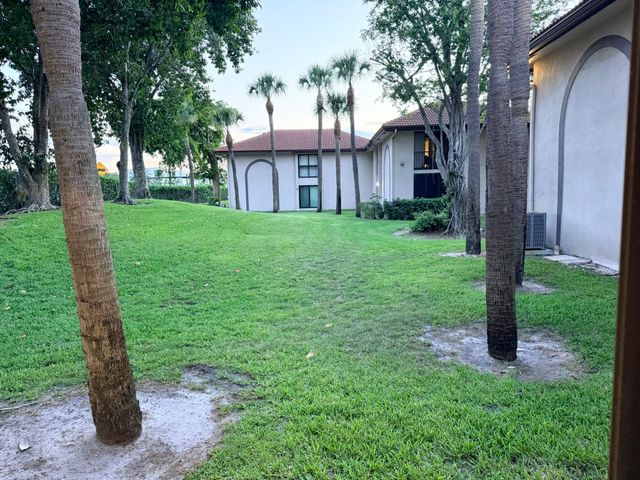 300 E Club Circle 107, Boca Raton, FL 33431