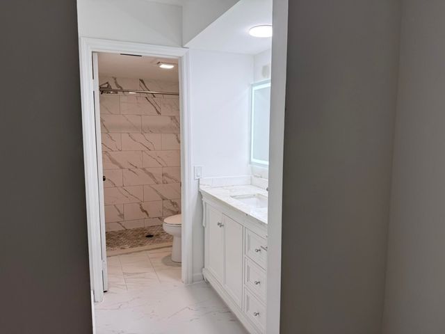 300 E Club Circle 107, Boca Raton, FL 33431