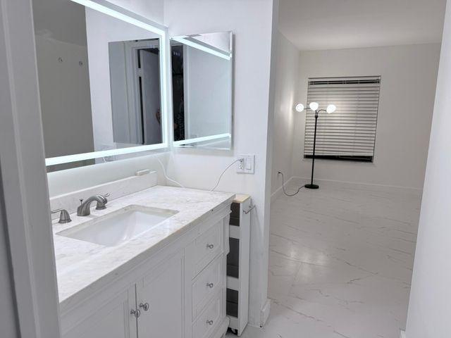 300 E Club Circle 107, Boca Raton, FL 33431