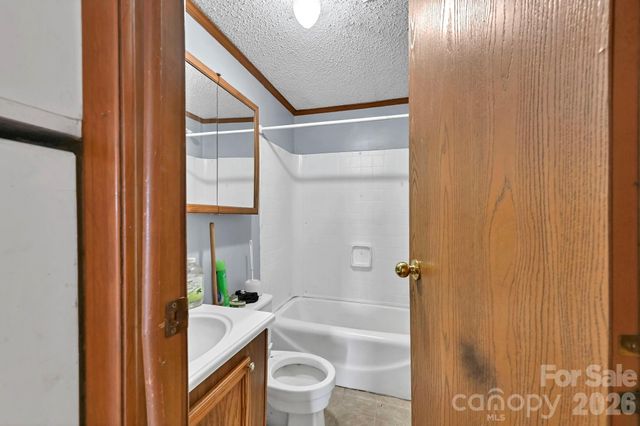 284 Paul Gosnell Road, Marshall, NC 28753