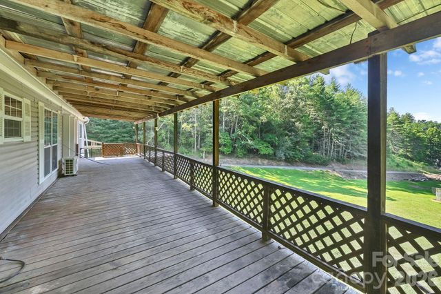 284 Paul Gosnell Road, Marshall, NC 28753