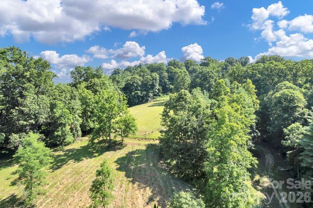 284 Paul Gosnell Road, Marshall, NC 28753