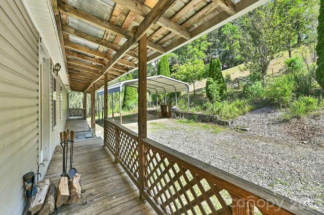 284 Paul Gosnell Road, Marshall, NC 28753