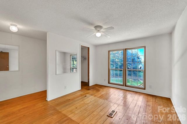 284 Paul Gosnell Road, Marshall, NC 28753