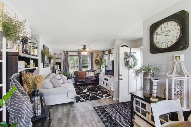 638 N Dade 181, Greenfield, MO 65661