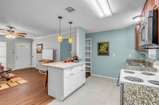 5746 Groveton Street, Houston, TX 77033