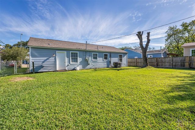 5746 Groveton Street, Houston, TX 77033