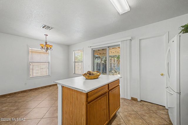 8129 S Sunny Horizon Place, Tucson, AZ 85747