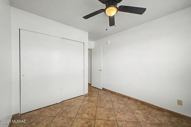 8129 S Sunny Horizon Place, Tucson, AZ 85747