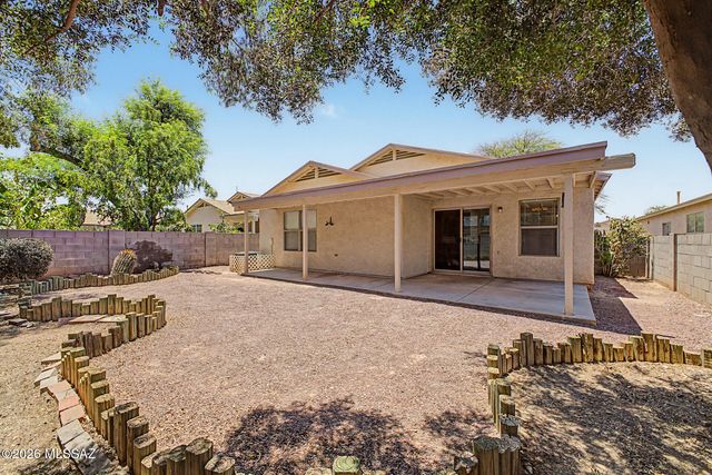 8129 S Sunny Horizon Place, Tucson, AZ 85747